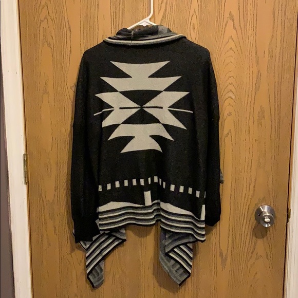 Tribal Forever 21 Cardigan/Sweater - Picture 2 of 2